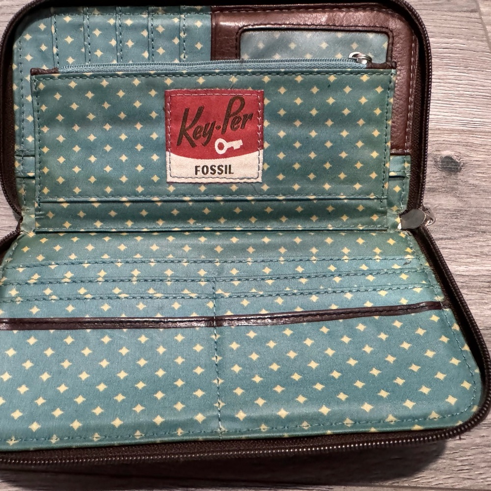 Fossil Key-Per Giraffe Wallet-(2of 2) - image 7